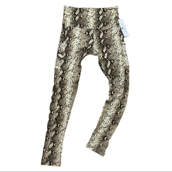 Love Streak Snake Skin 
